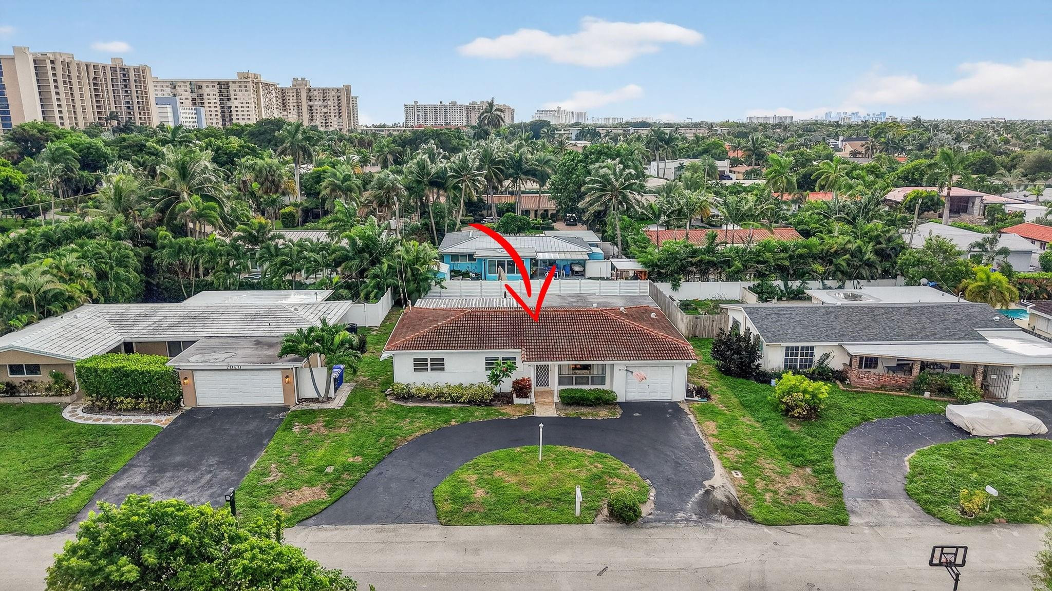 2048 Coco Palm Pl