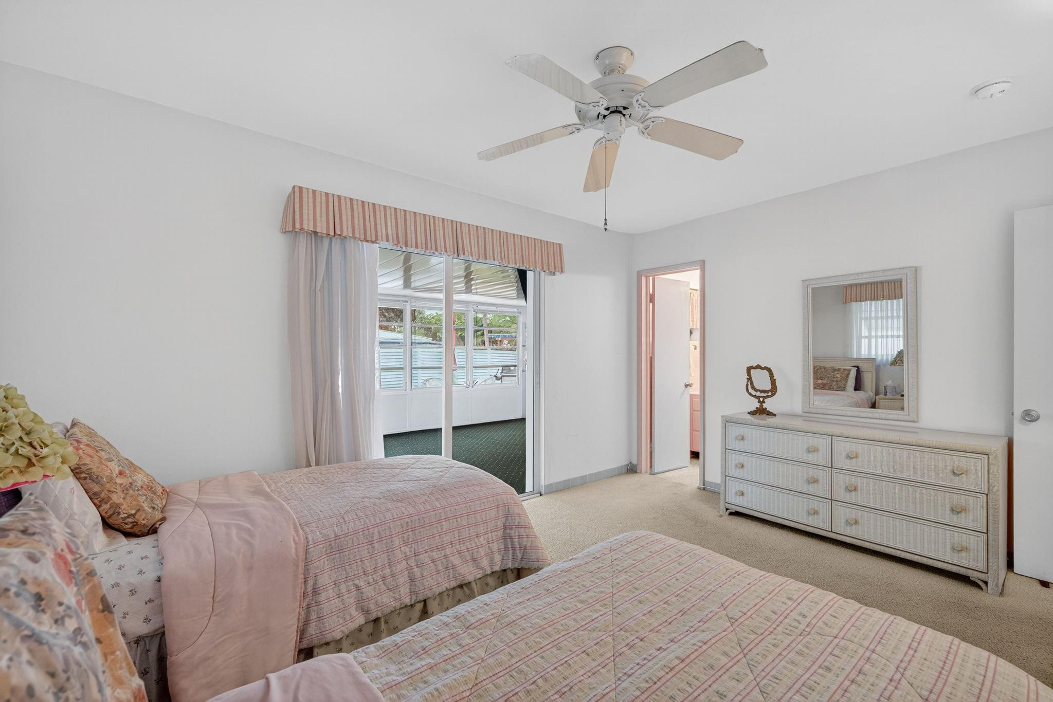 2048 Coco Palm Pl