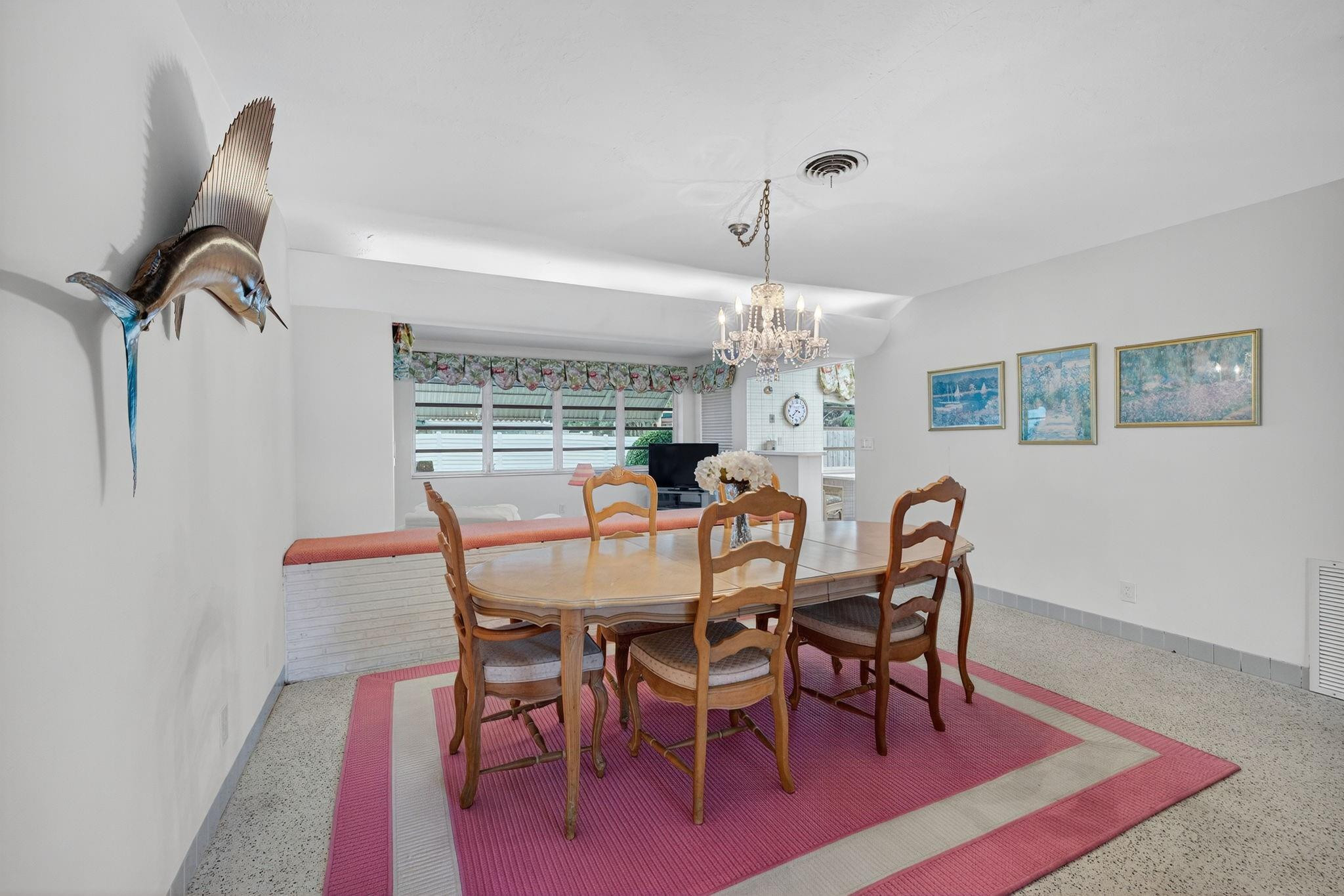 2048 Coco Palm Pl