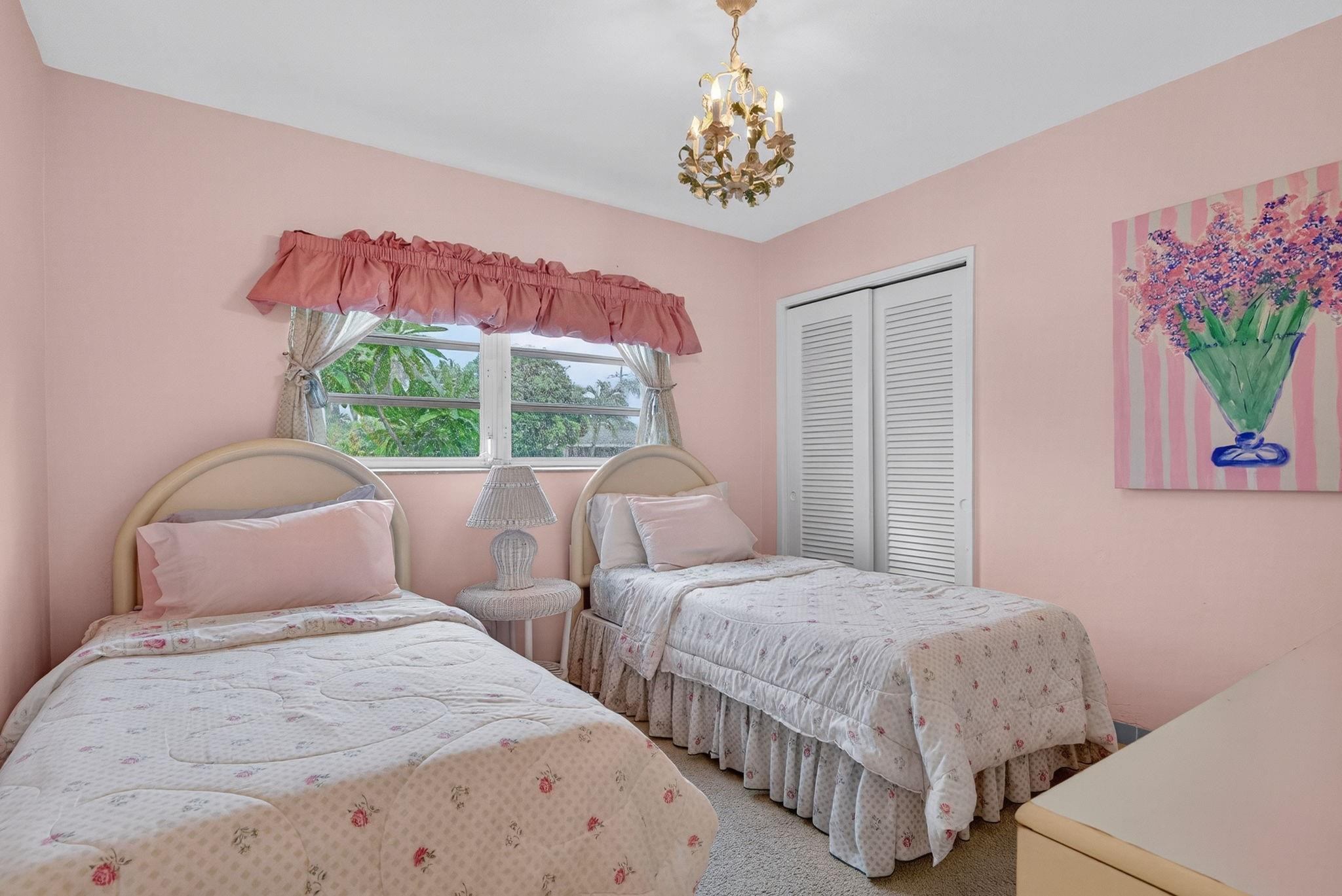 2048 Coco Palm Pl