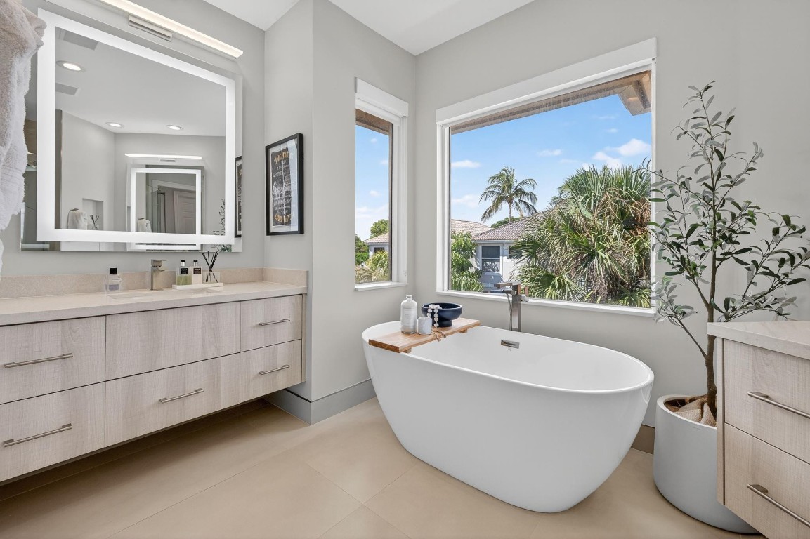 4632 Seagrape Dr 4632