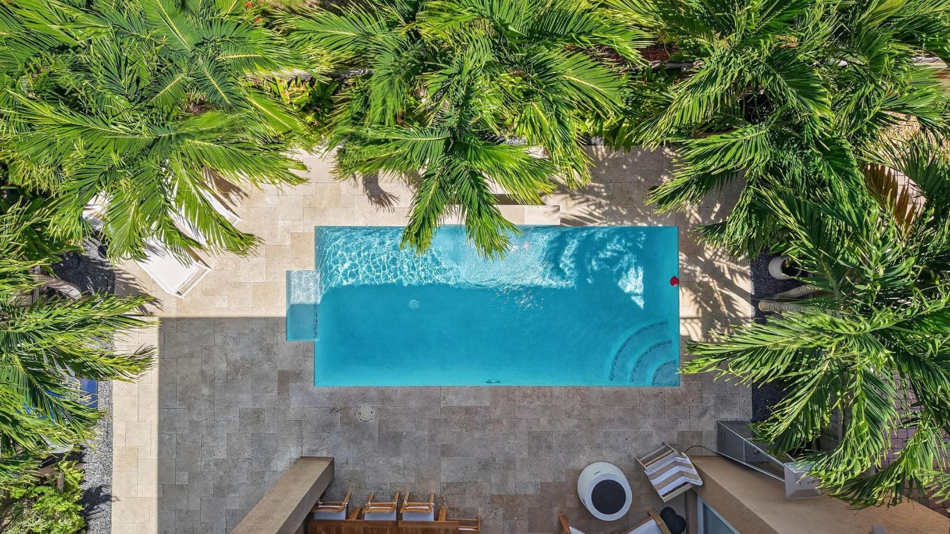 4632 Seagrape Dr 4632