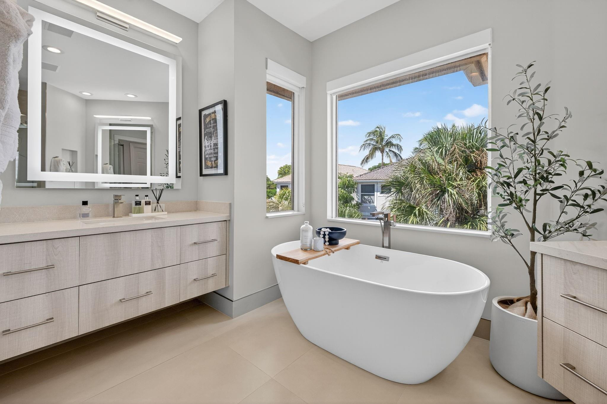 4632 Seagrape Dr 4632