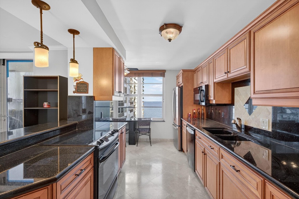 4280 Galt Ocean Dr 14D