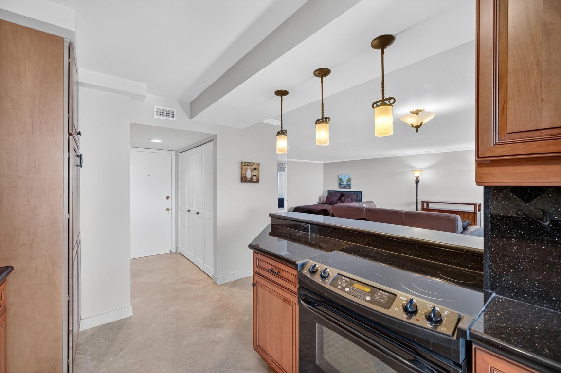 4280 Galt Ocean Dr 14D