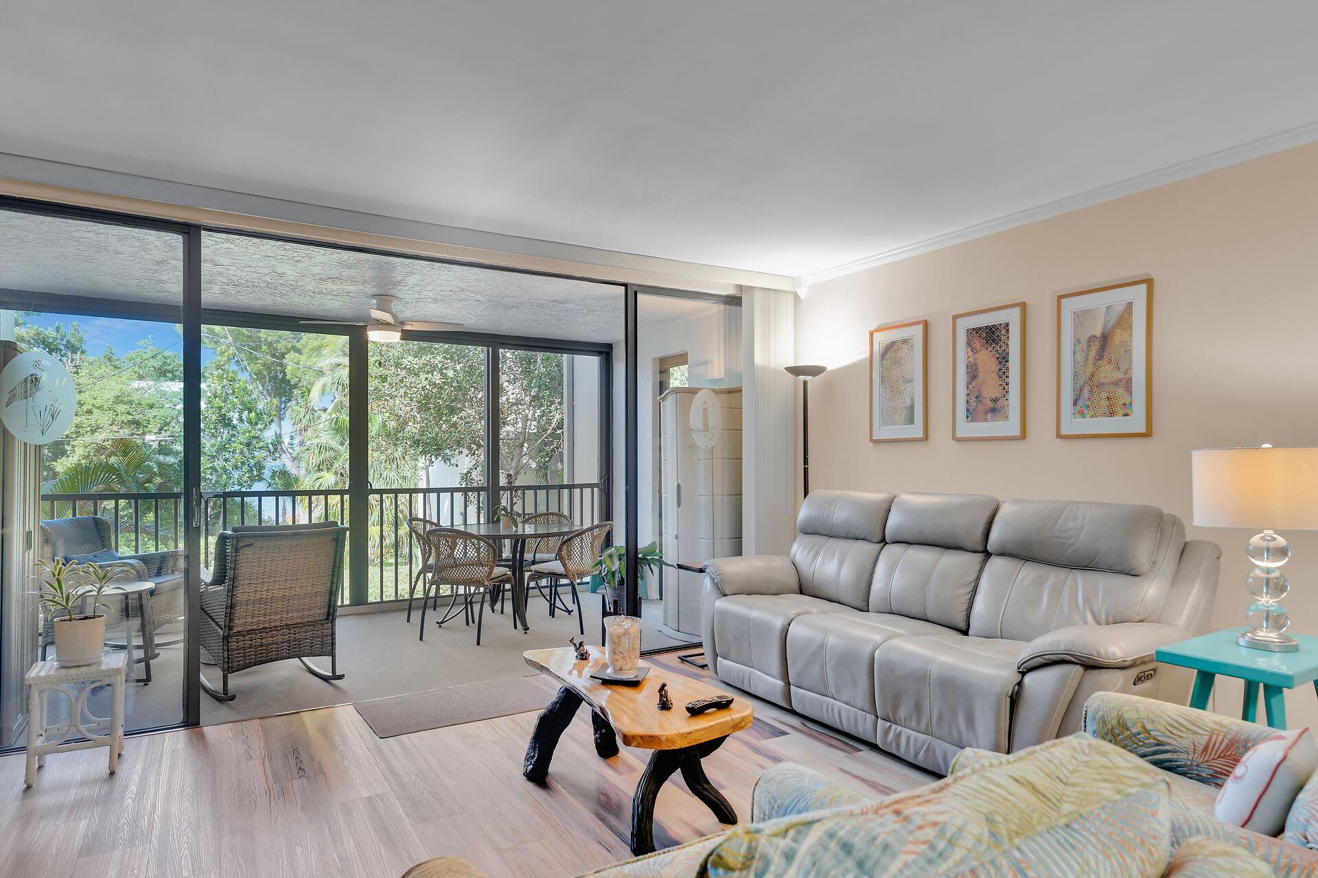 97652 Overseas Hwy M8