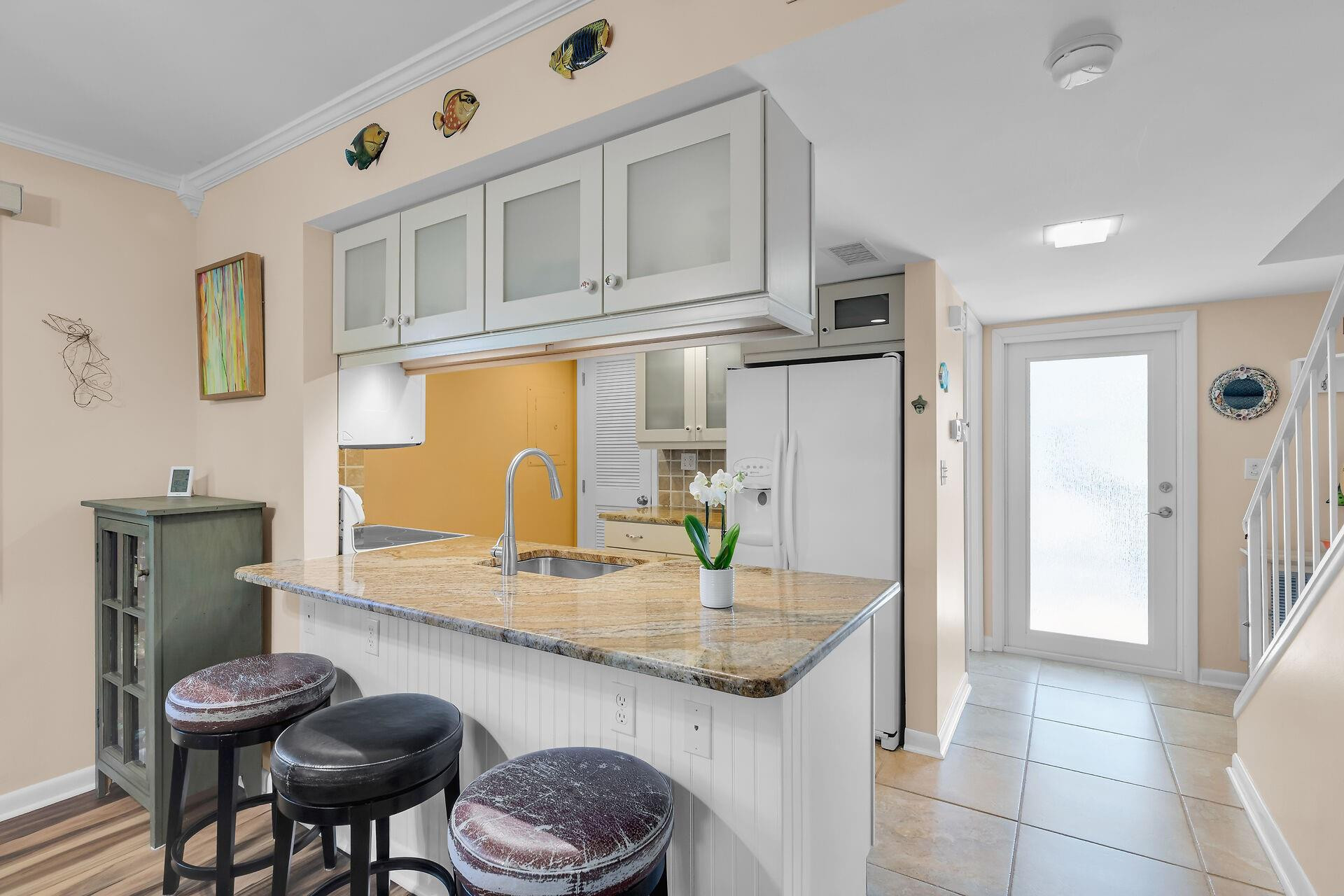 97652 Overseas Hwy M8