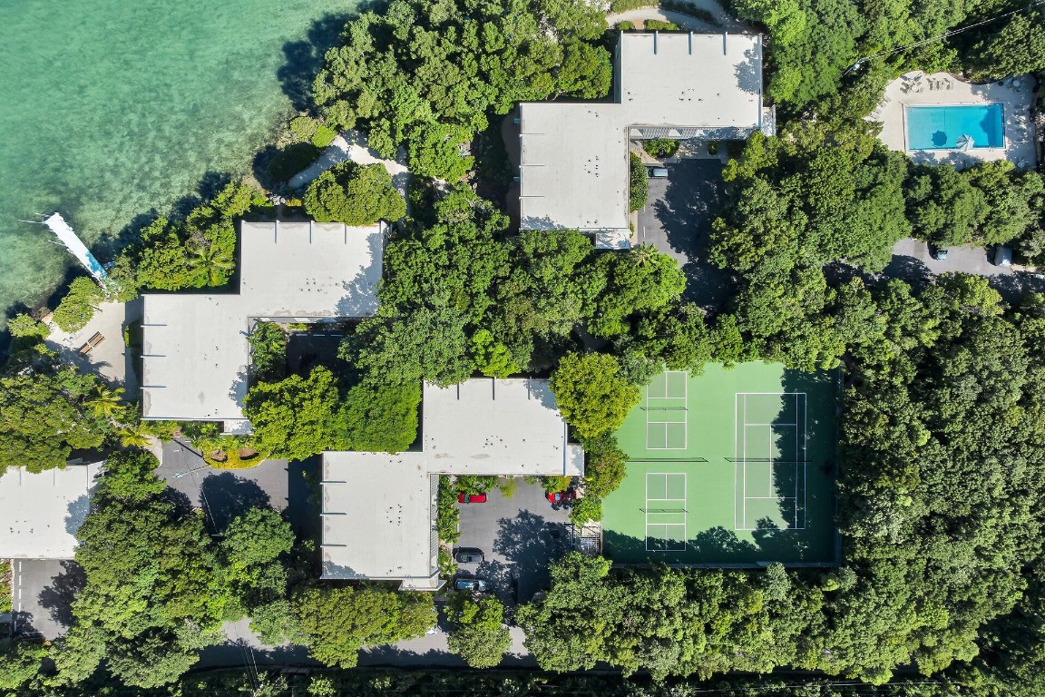 97652 Overseas Hwy M8