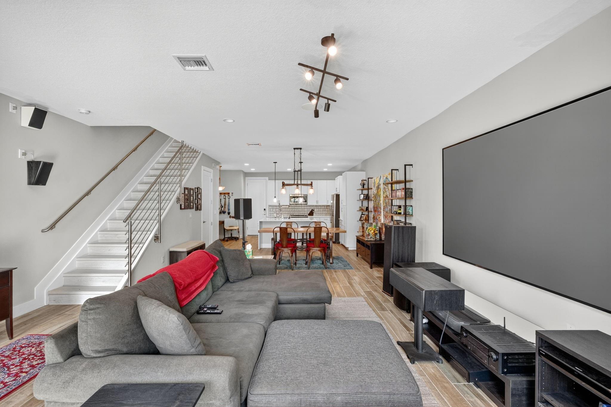 1402 SW 4th Ave 1402