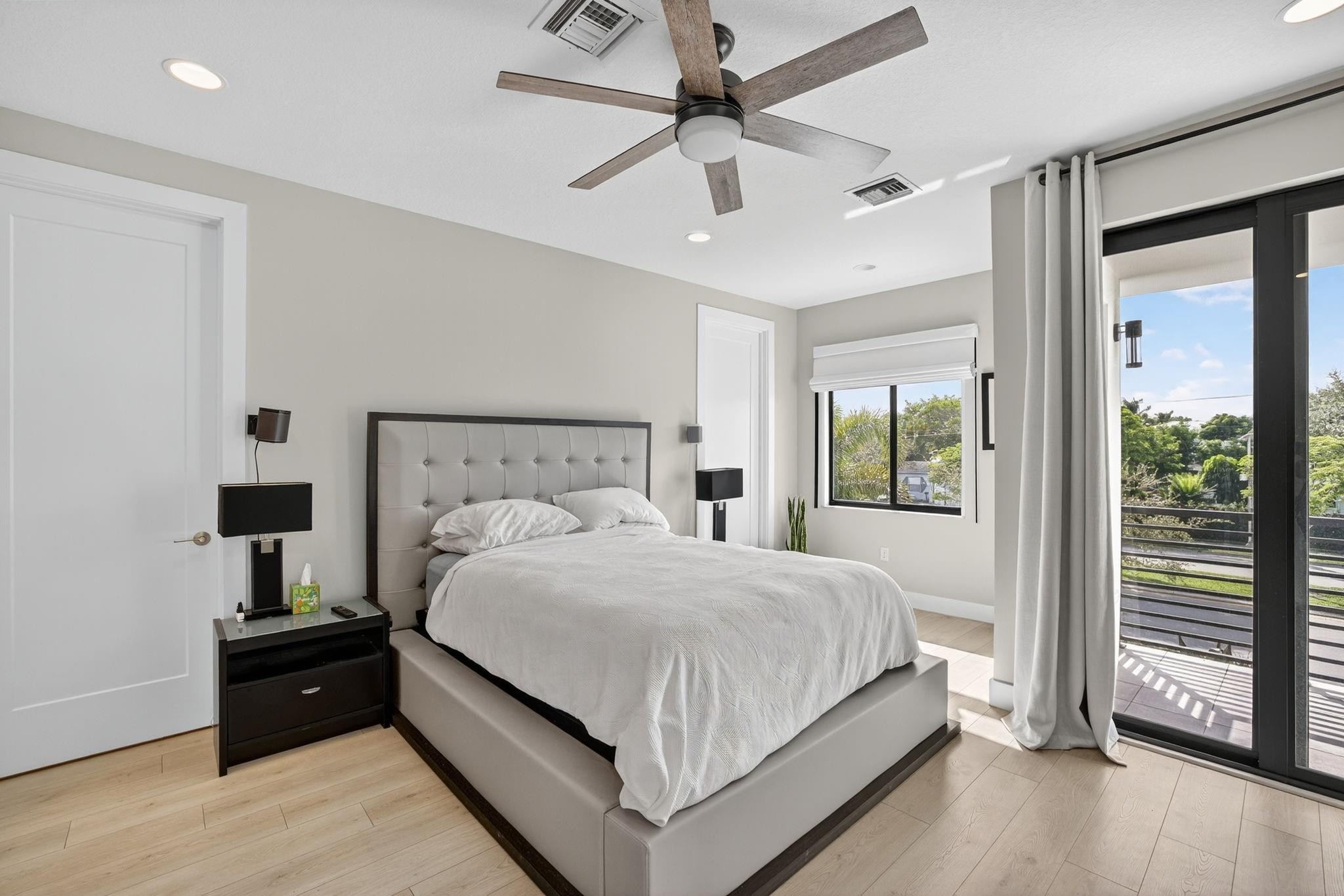 1402 SW 4th Ave 1402