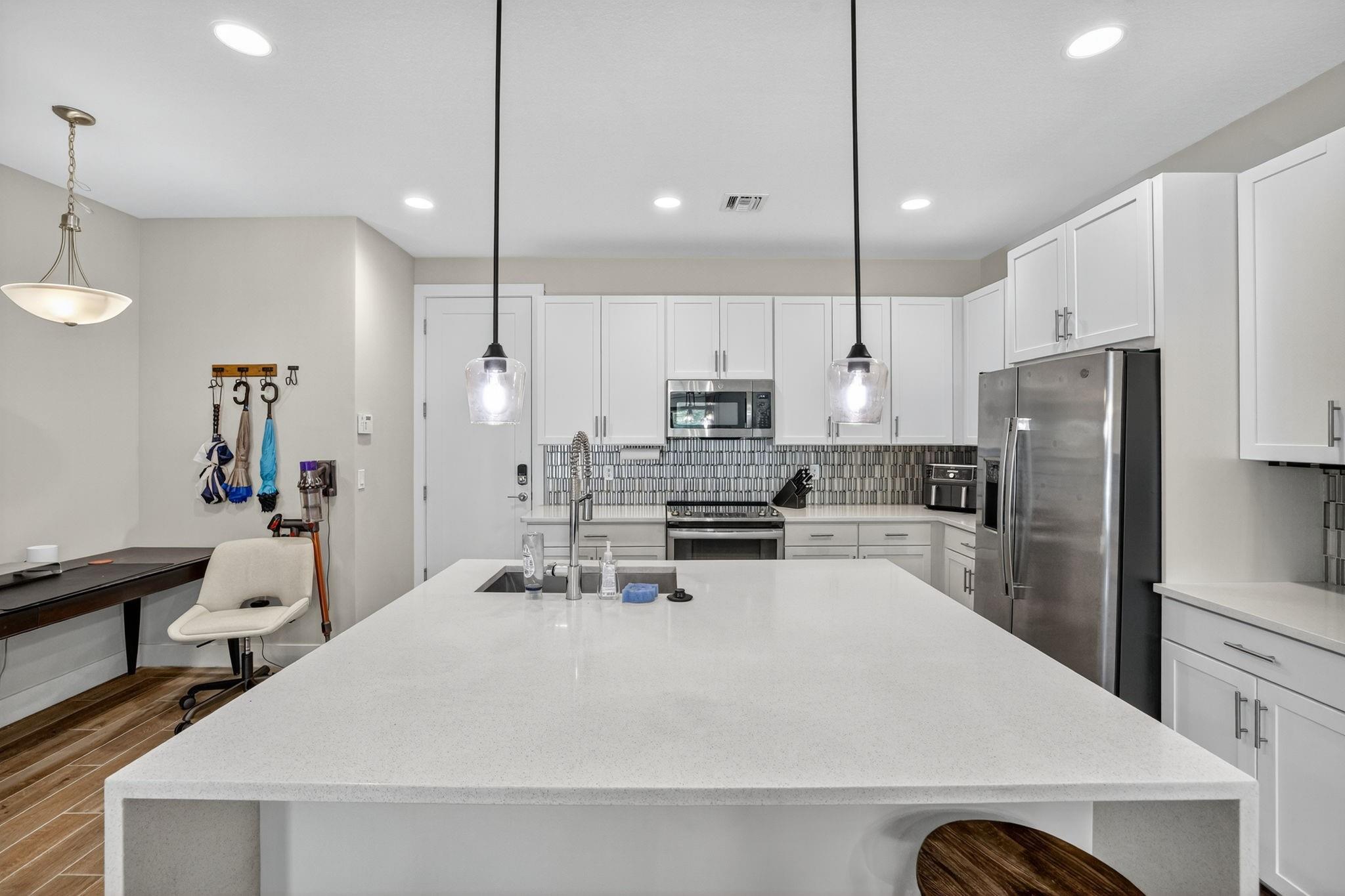 1402 SW 4th Ave 1402