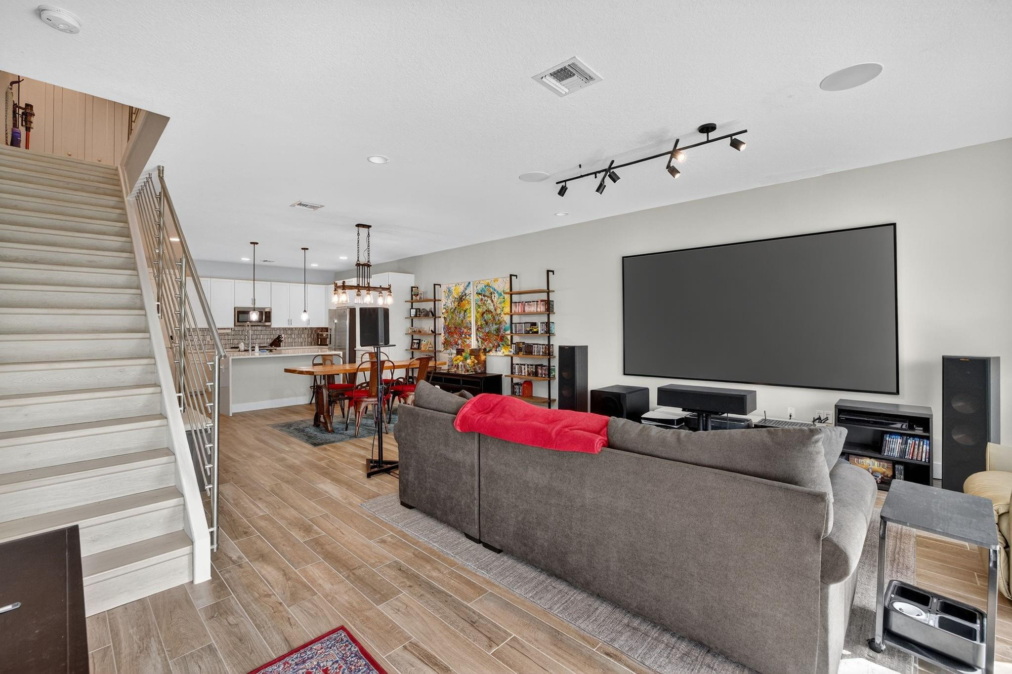 1402 SW 4th Ave 1402