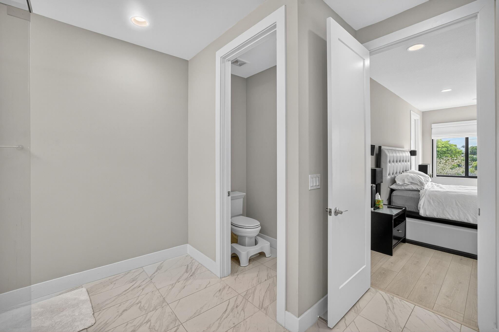 1402 SW 4th Ave 1402