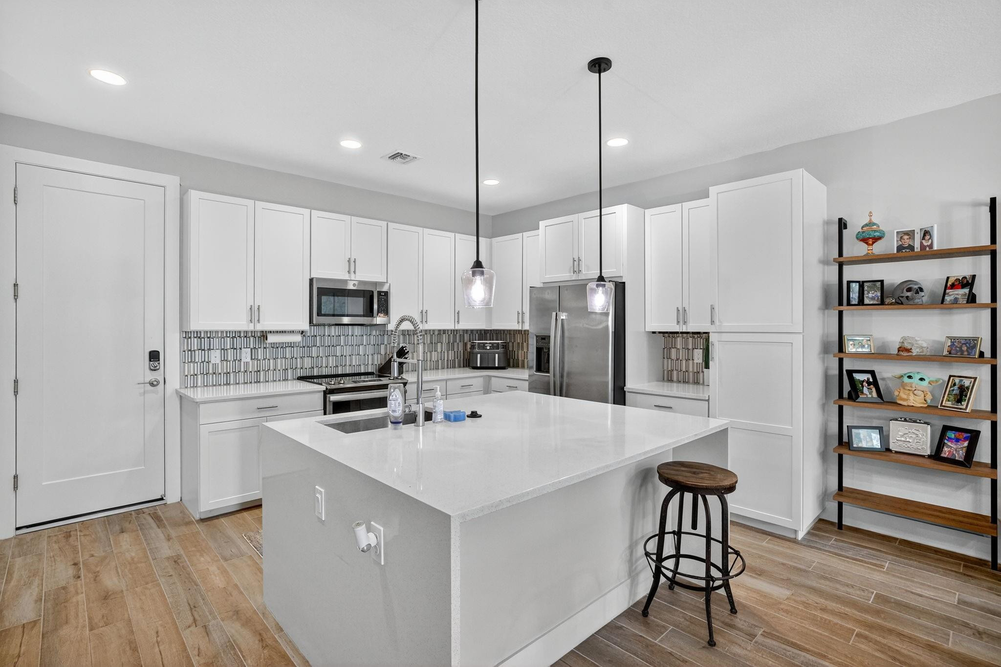 1402 SW 4th Ave 1402