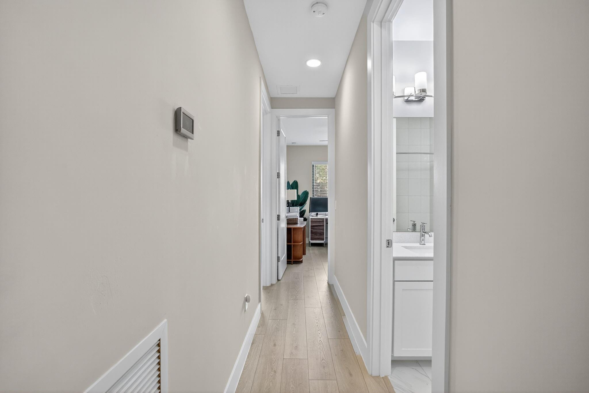 1402 SW 4th Ave 1402