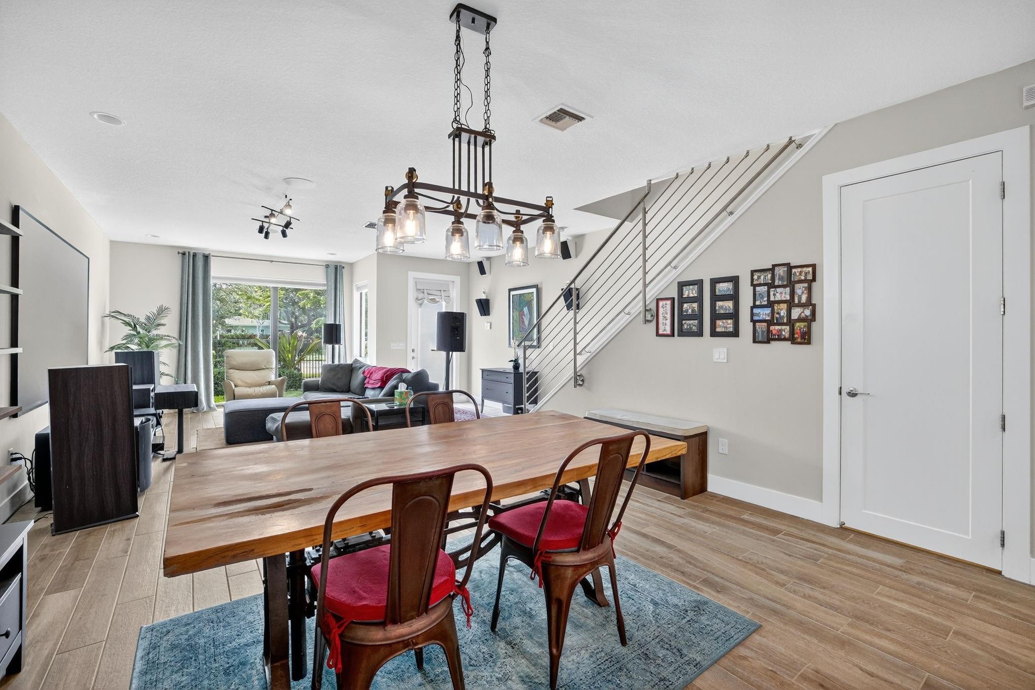 1402 SW 4th Ave 1402