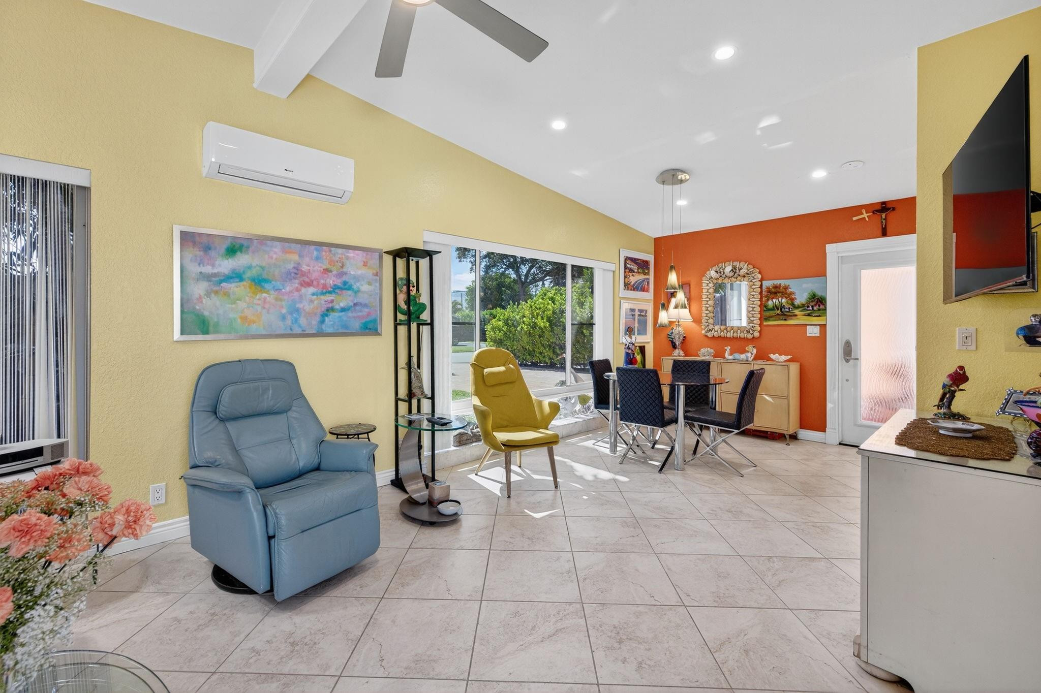 255 Neptune Ave
