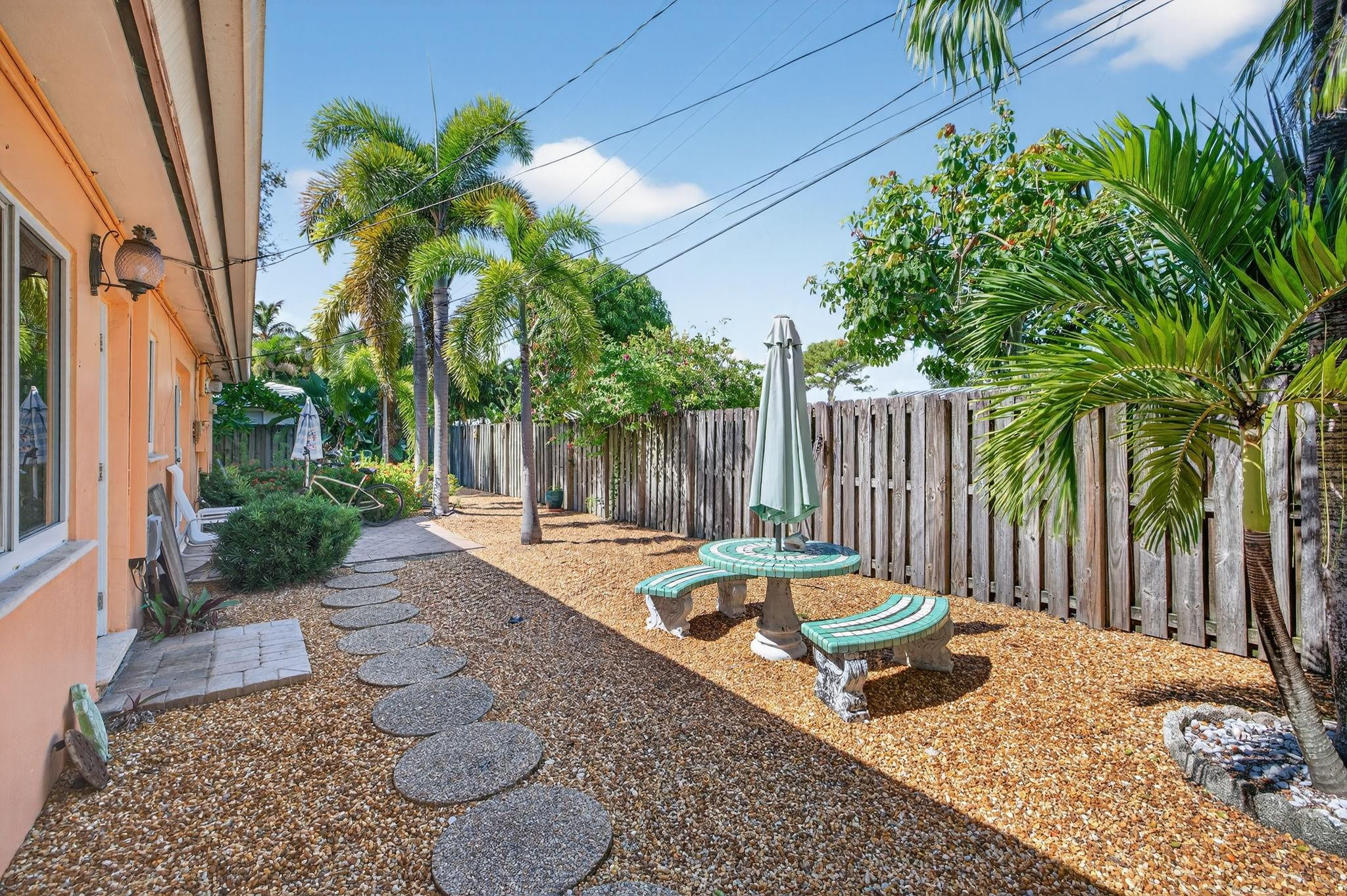 255 Neptune Ave