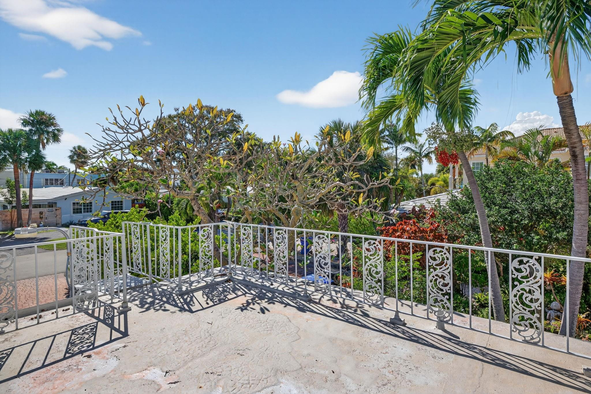 255 Neptune Ave