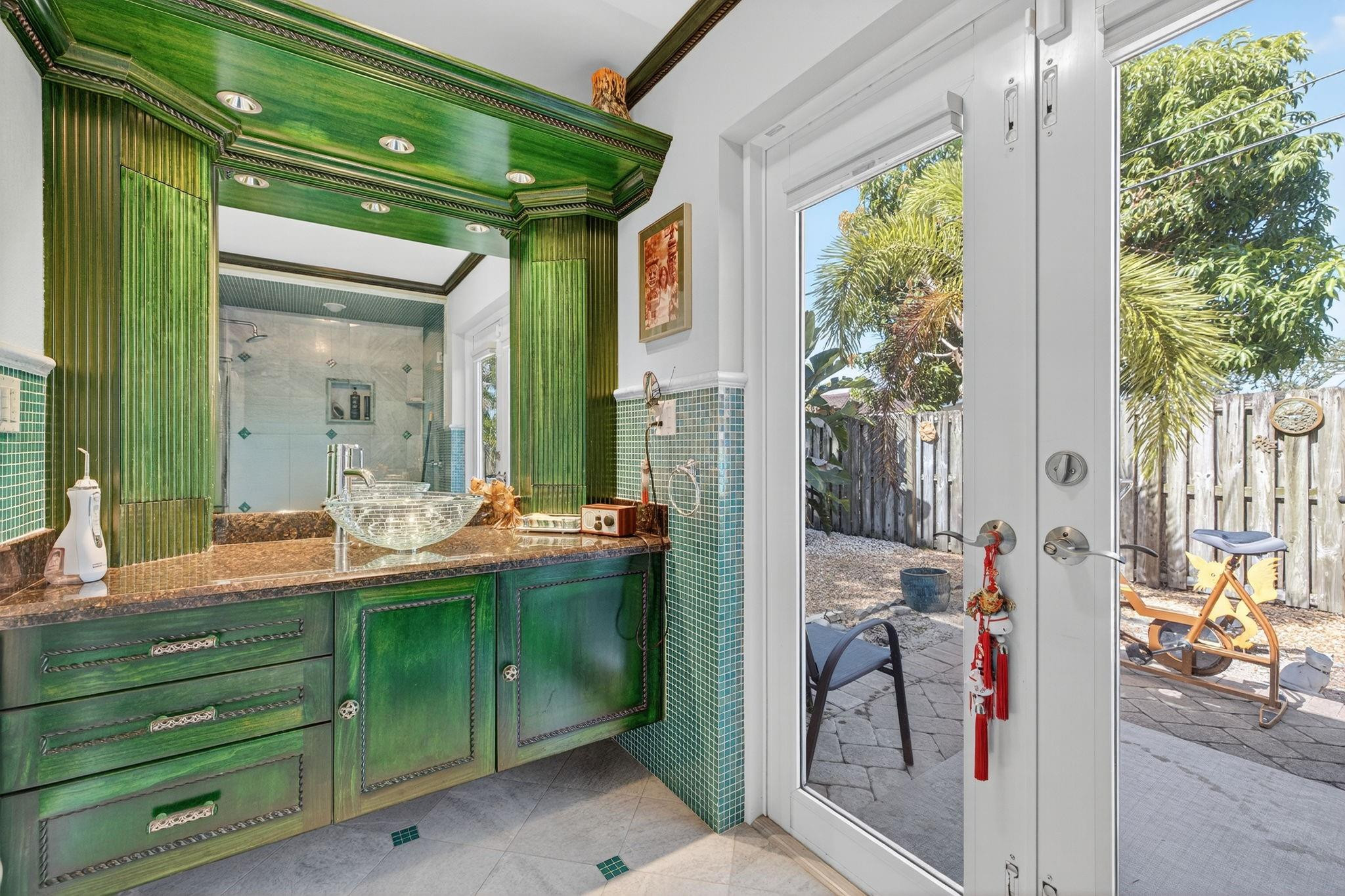 255 Neptune Ave