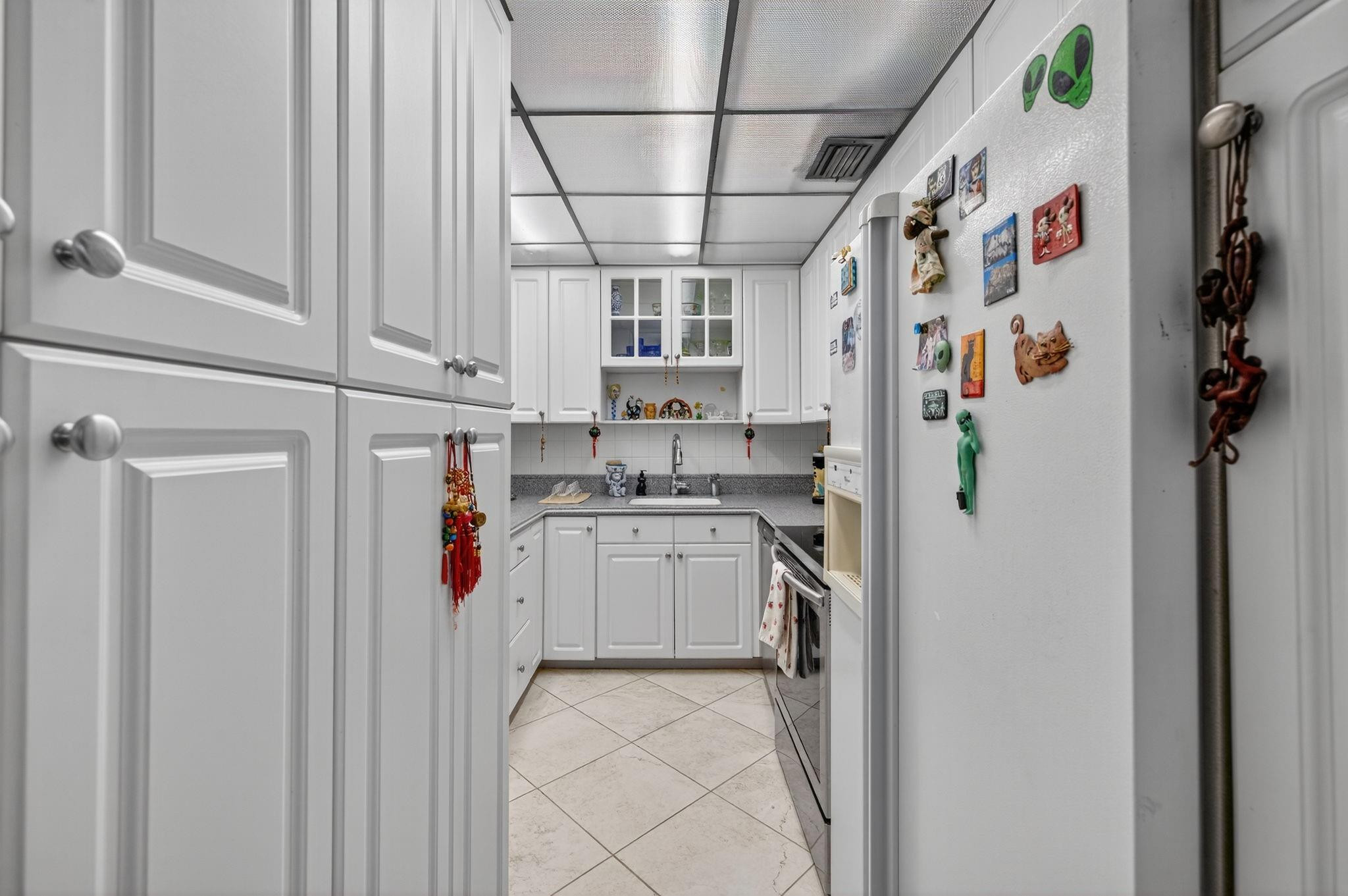 255 Neptune Ave