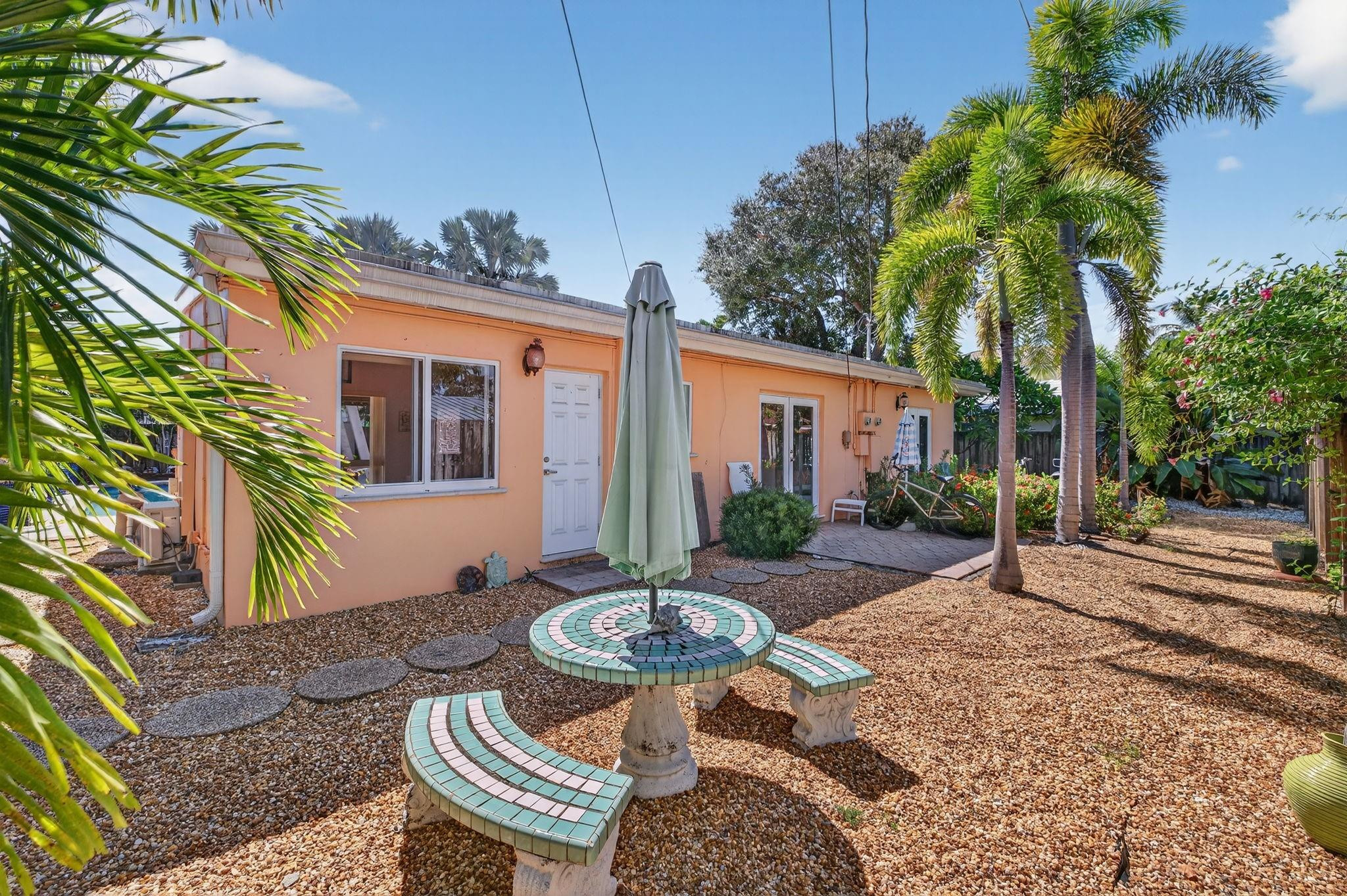 255 Neptune Ave