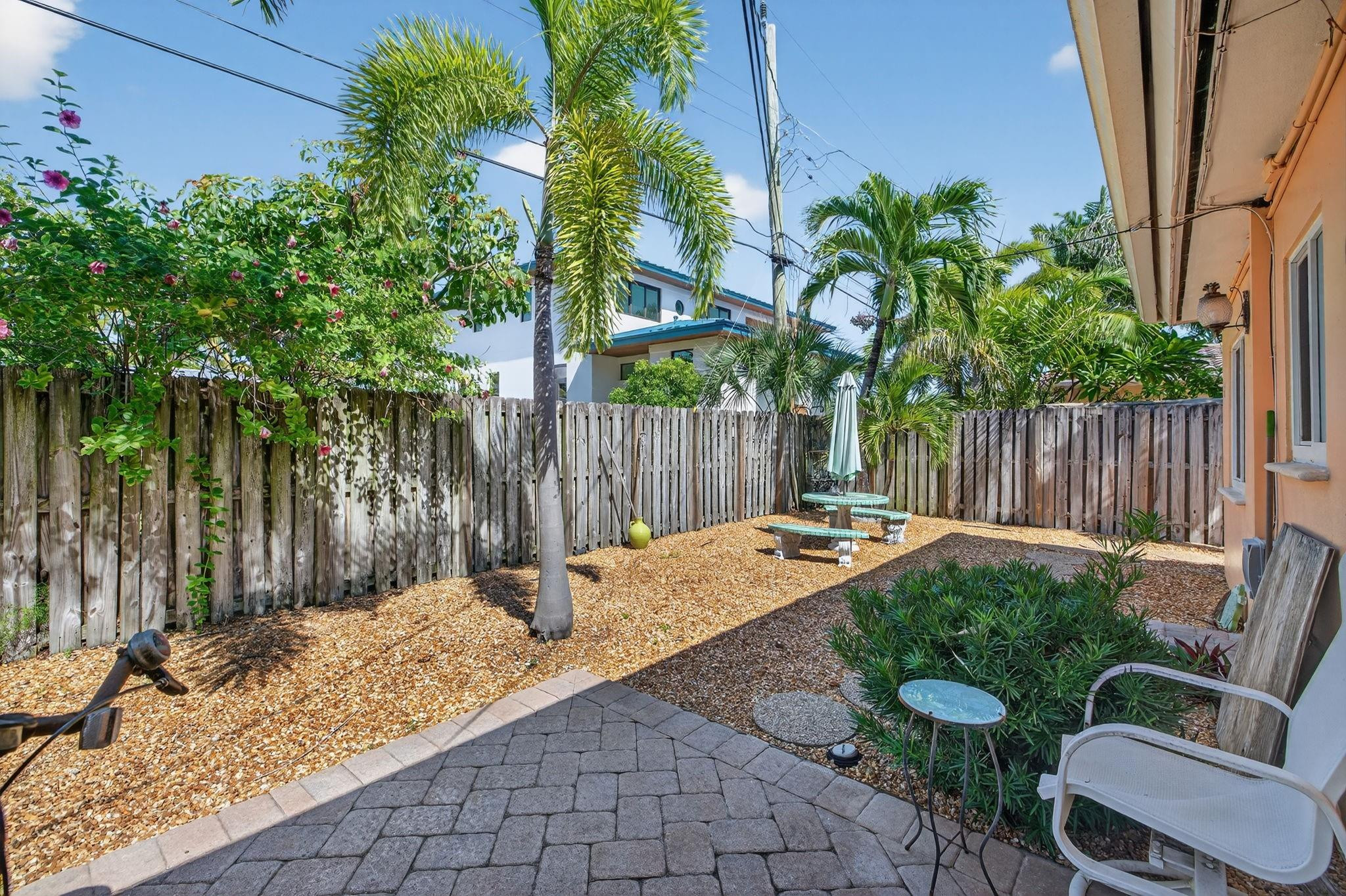 255 Neptune Ave