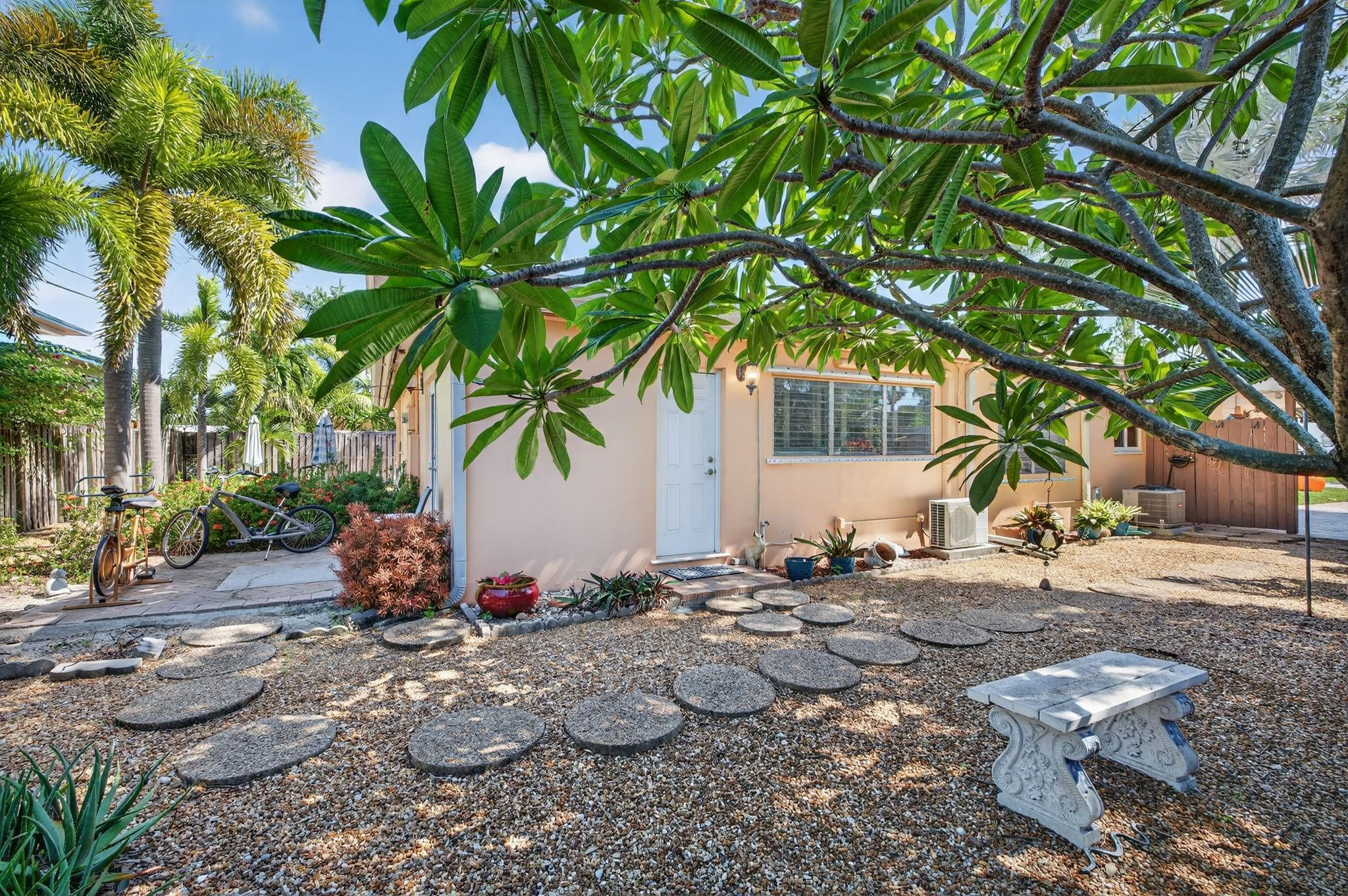 255 Neptune Ave