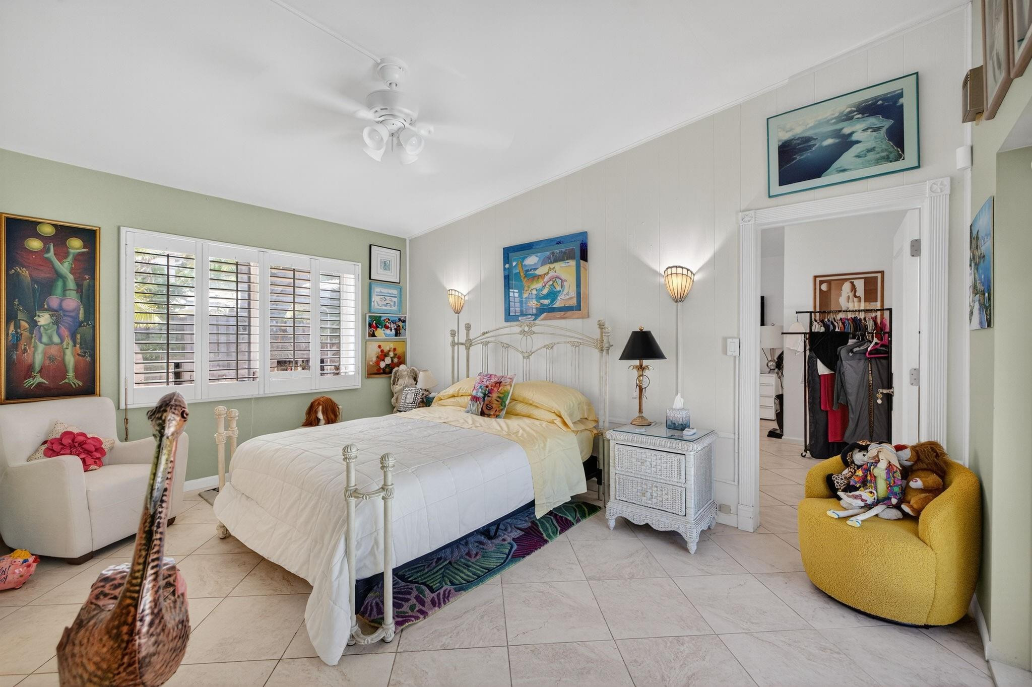 255 Neptune Ave