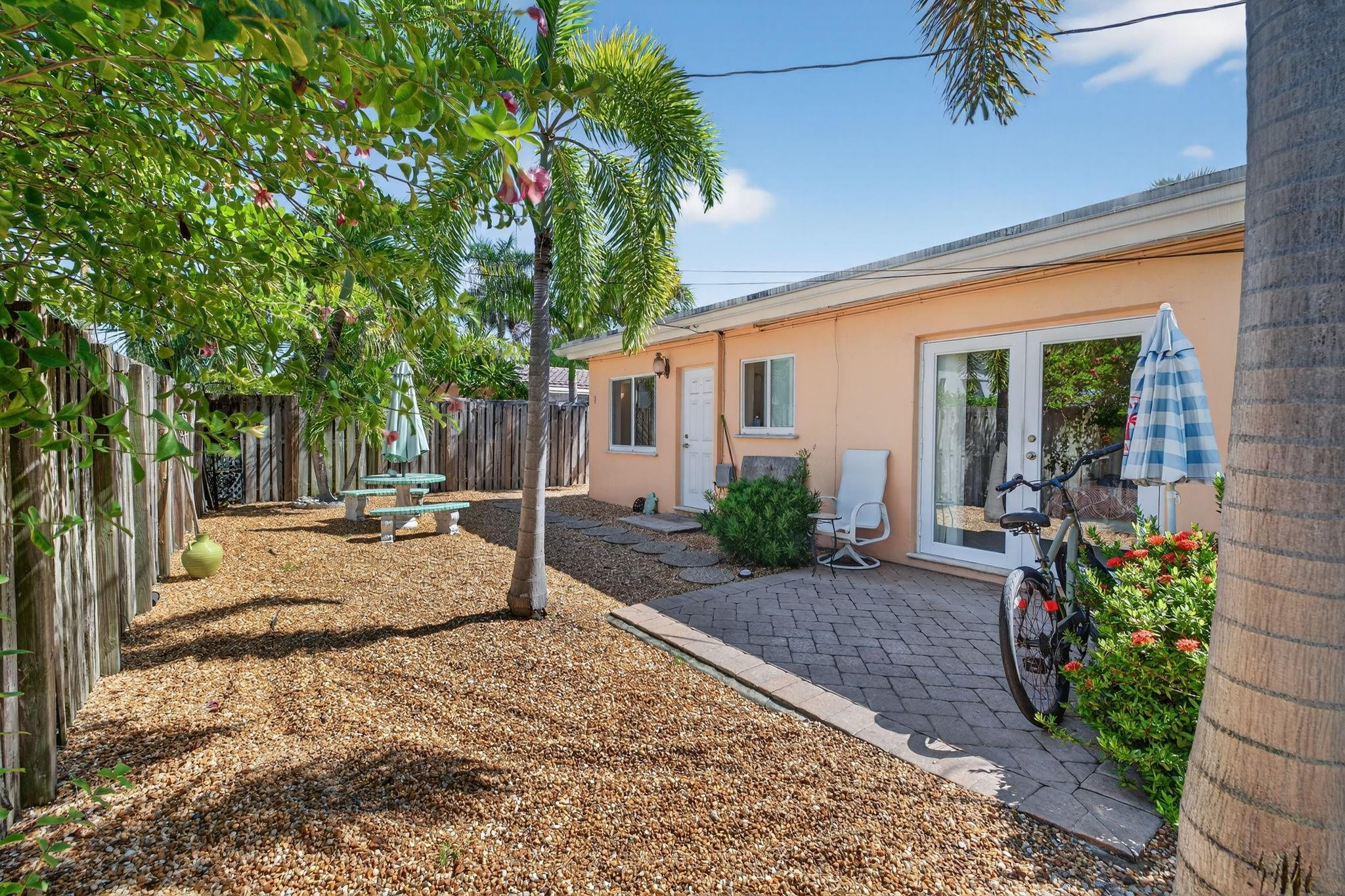 255 Neptune Ave