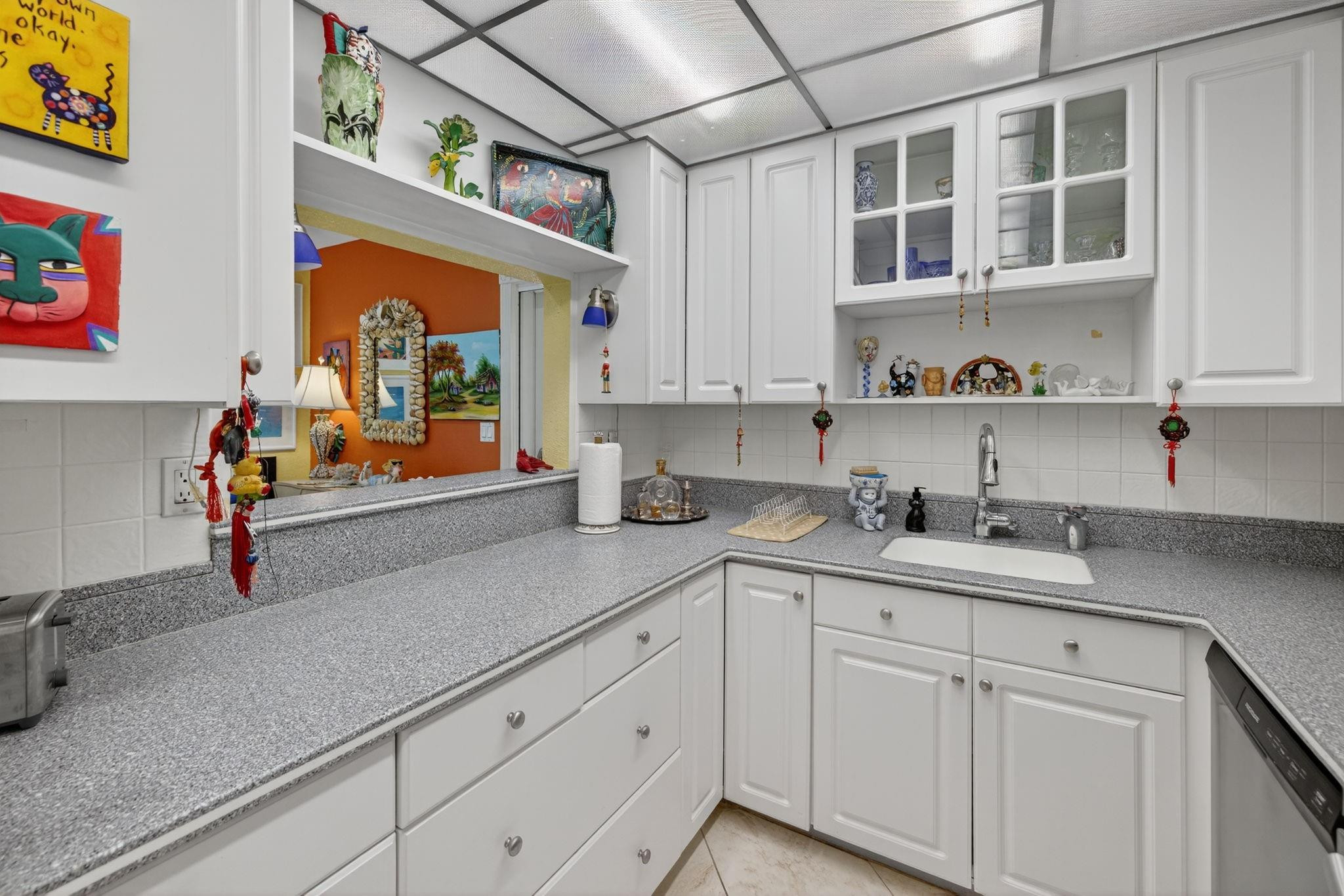 255 Neptune Ave