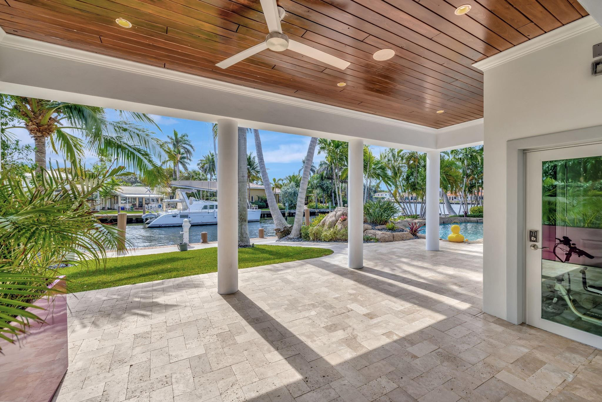 288 S Tradewinds Ave