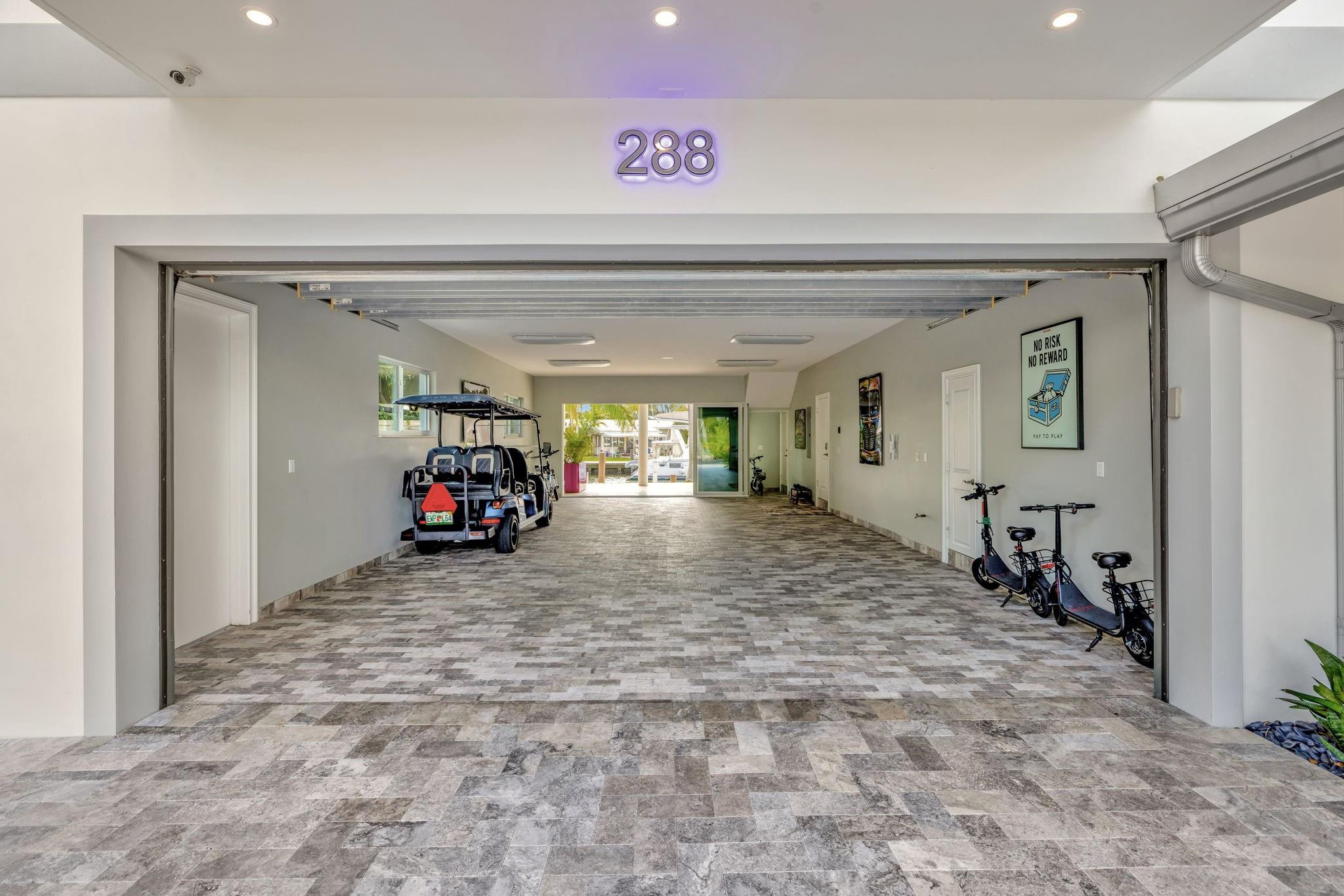 288 S Tradewinds Ave