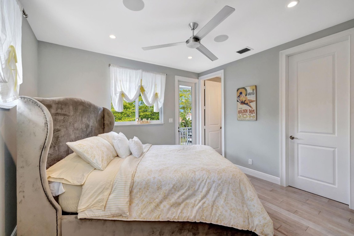 288 S Tradewinds Ave