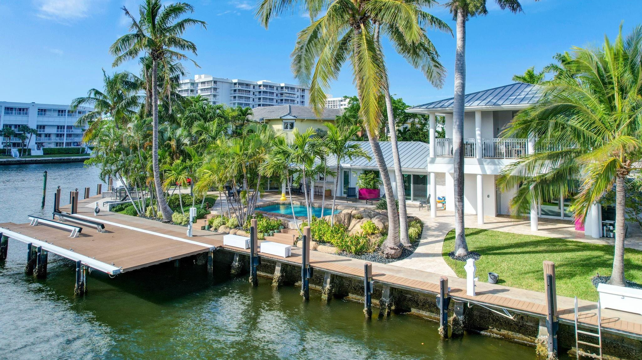 288 S Tradewinds Ave