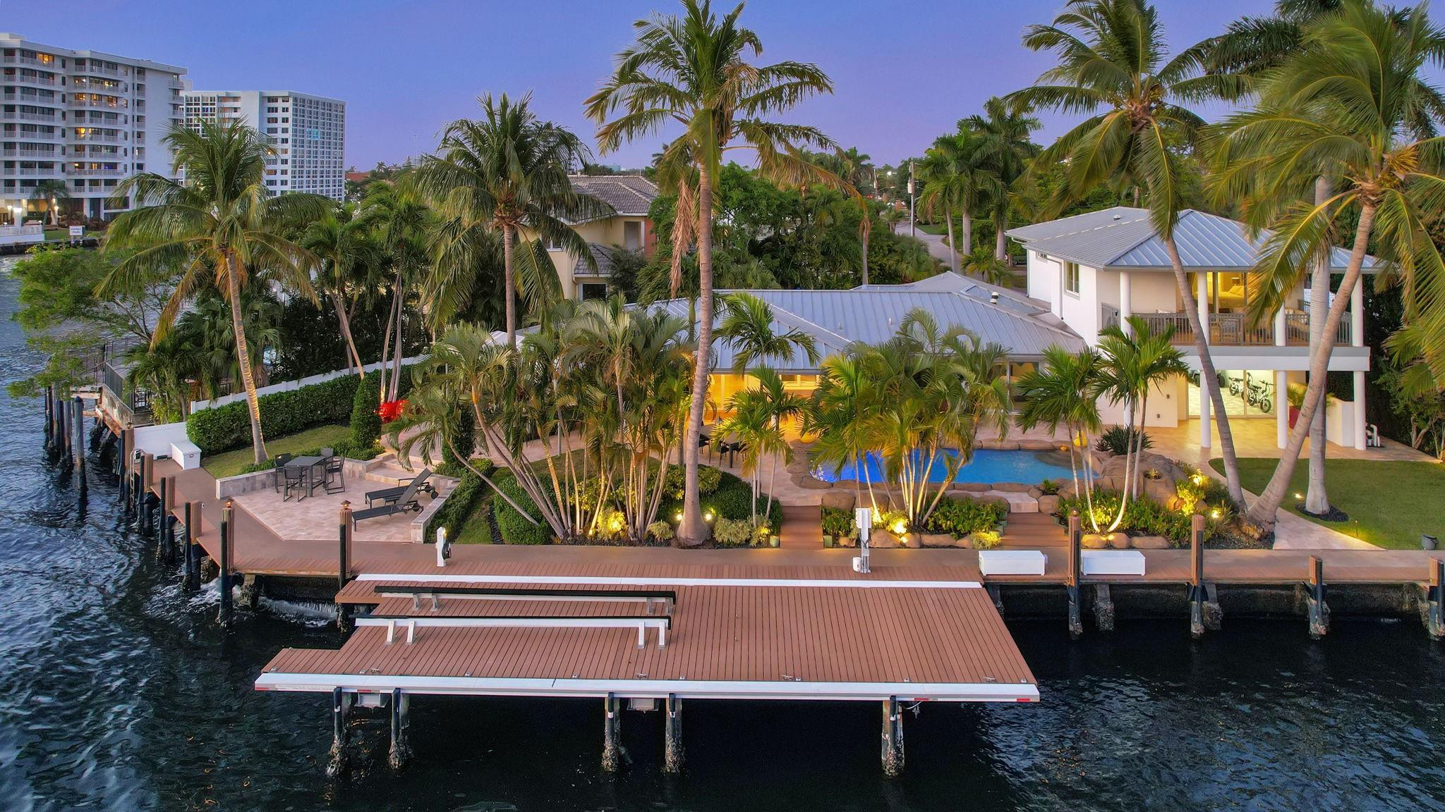 288 S Tradewinds Ave