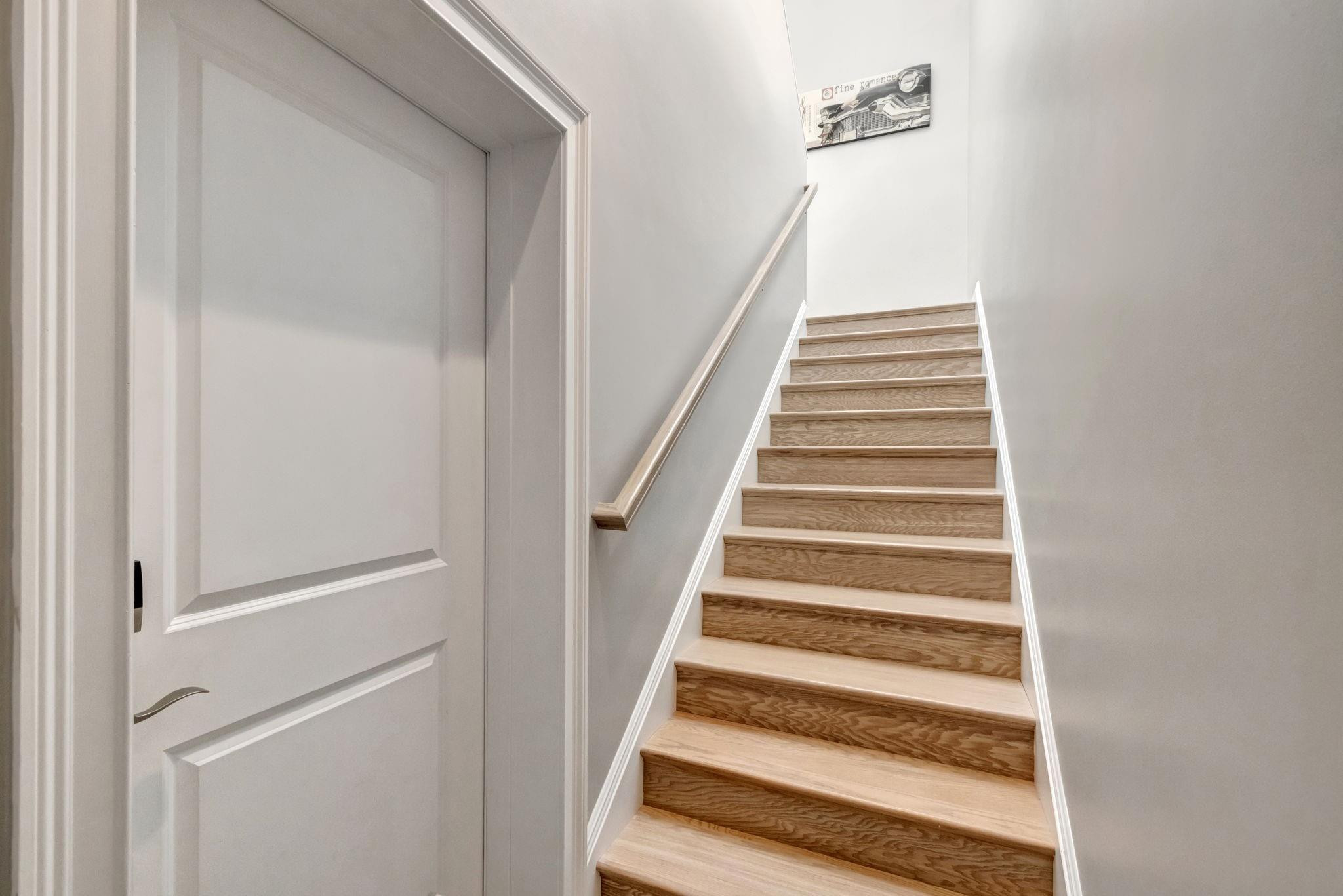 288 S Tradewinds Ave