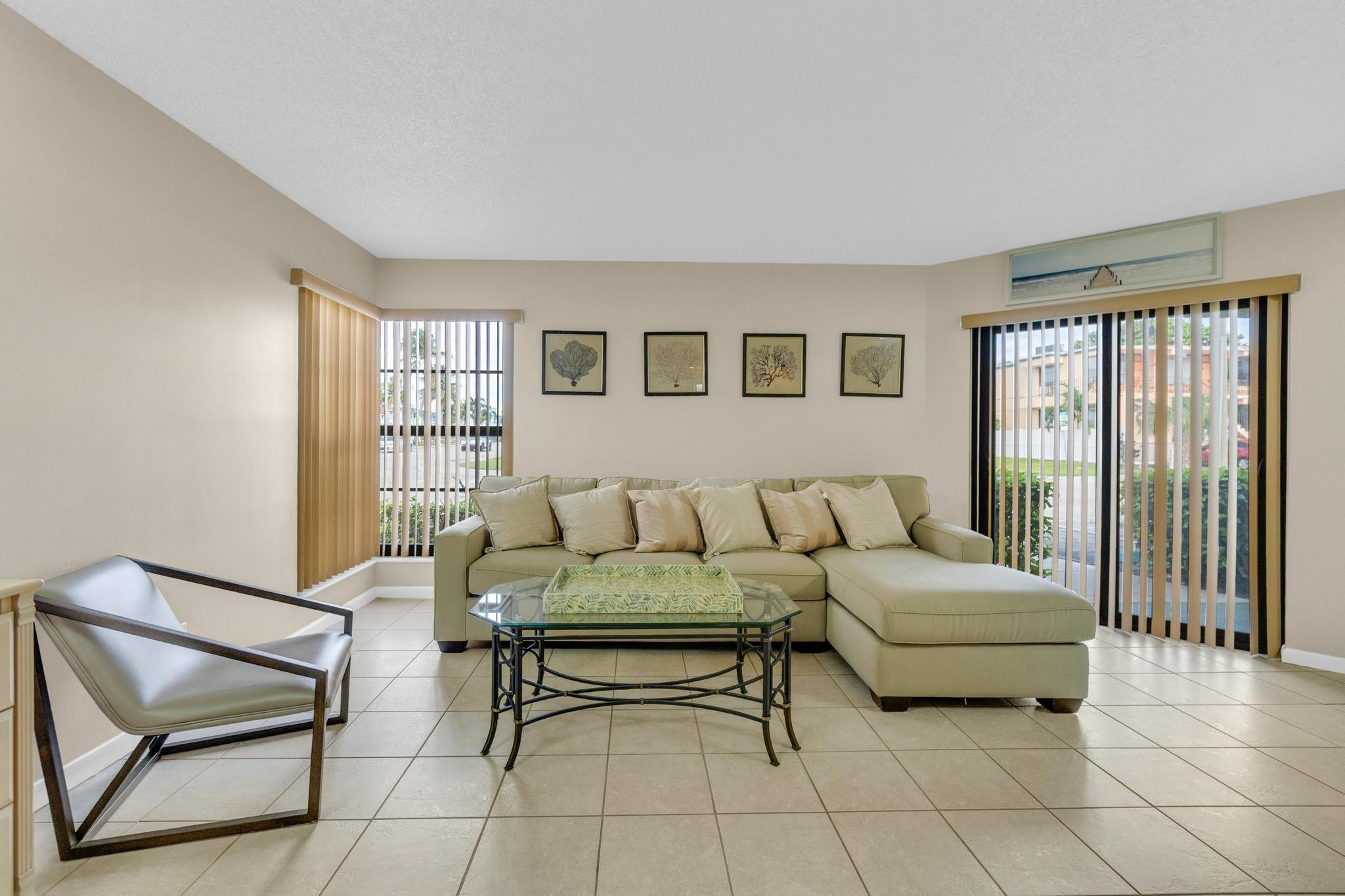 4140 N Ocean Drive 102E, Lauderdale-By-The-Sea Unit: 102E
