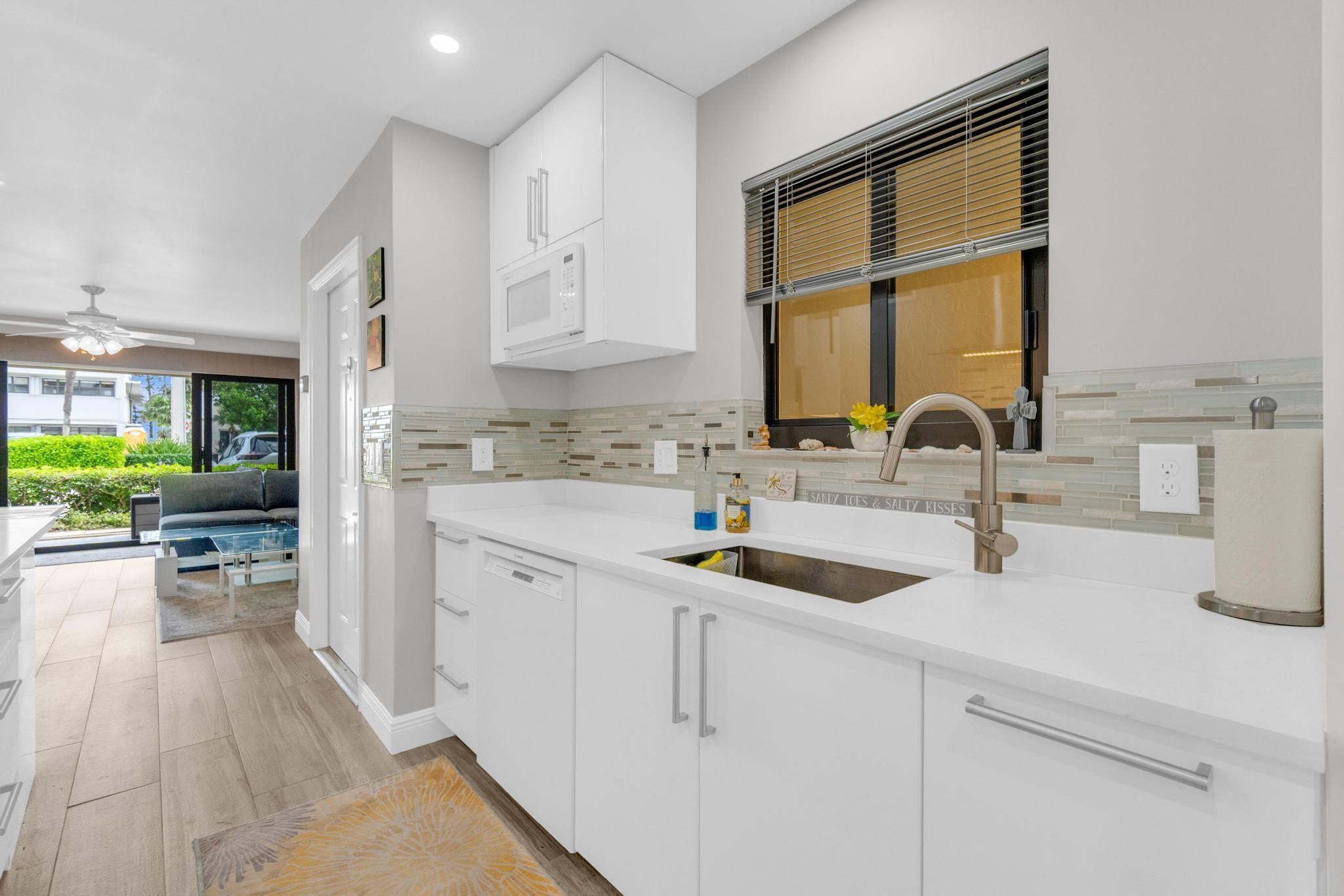 4140 N Ocean Drive 102E, Lauderdale-By-The-Sea Unit: 102E