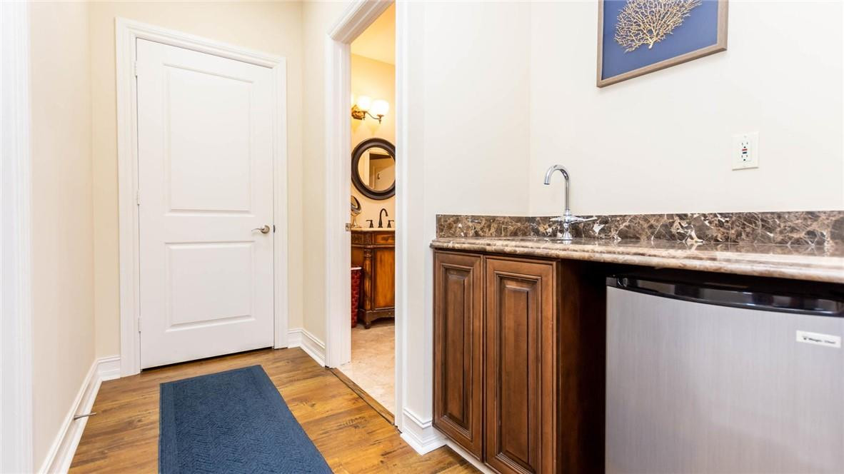 227 Garden Ct
