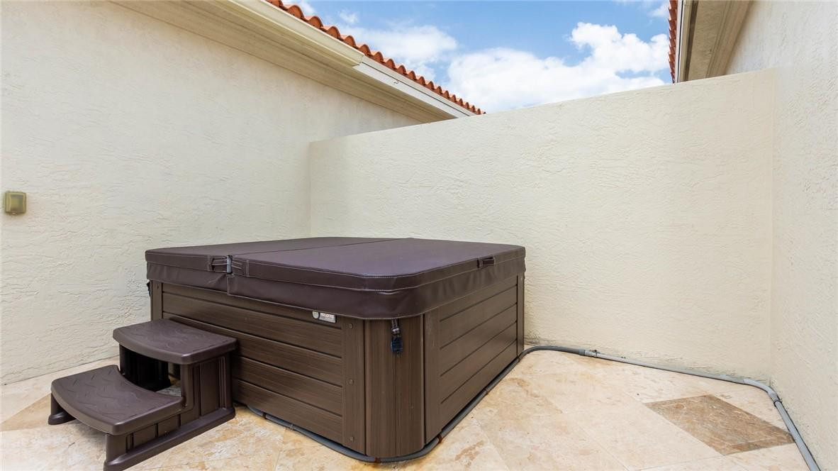 227 Garden Ct