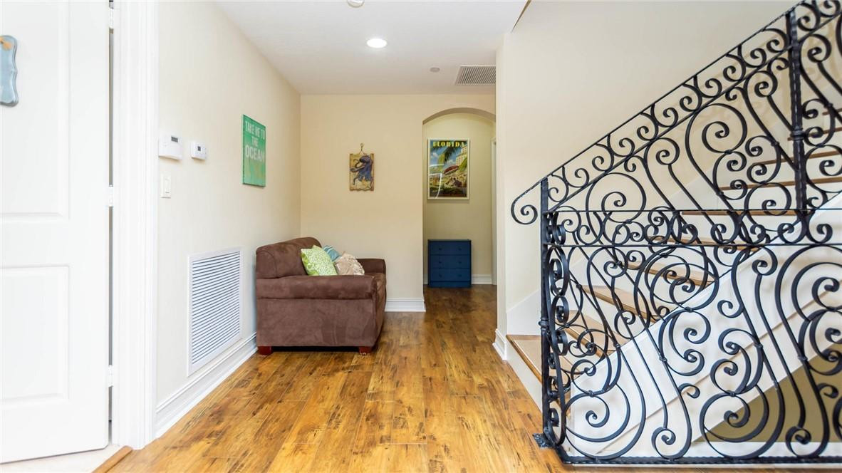 227 Garden Ct