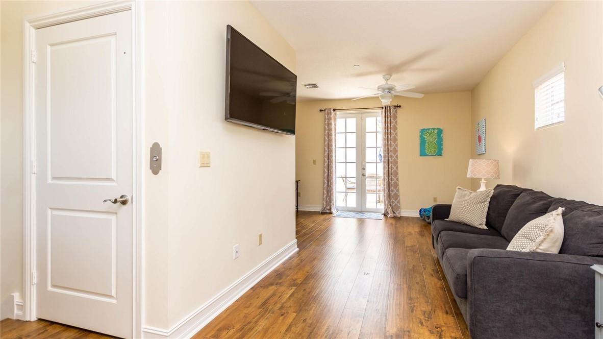 227 Garden Ct