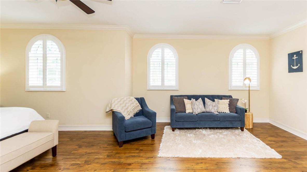 227 Garden Ct
