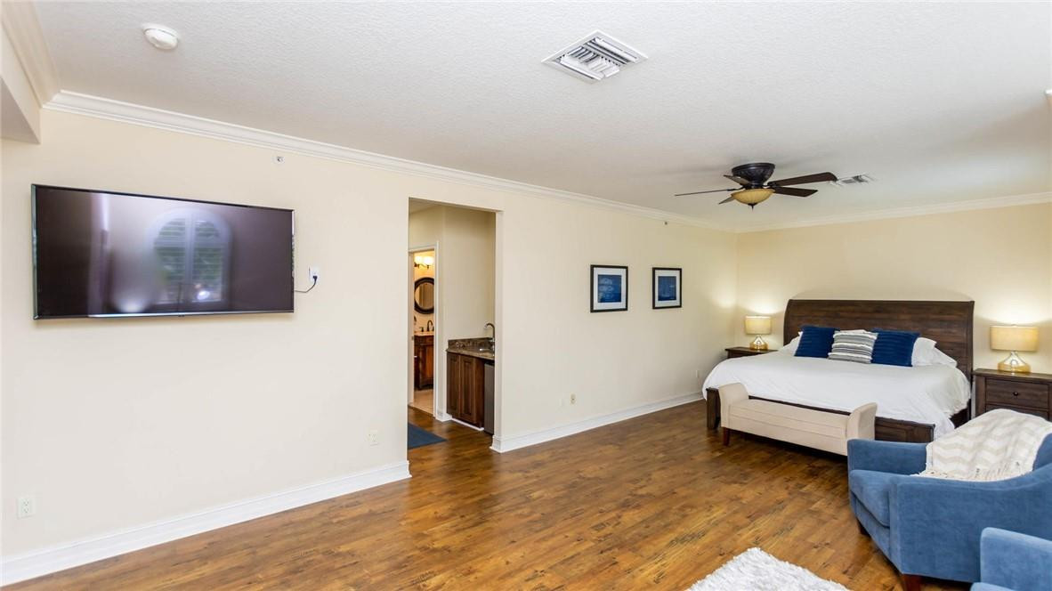 227 Garden Ct