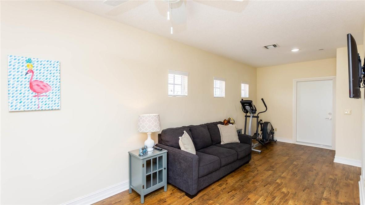 227 Garden Ct