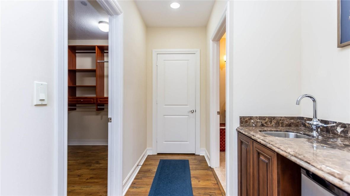 227 Garden Ct