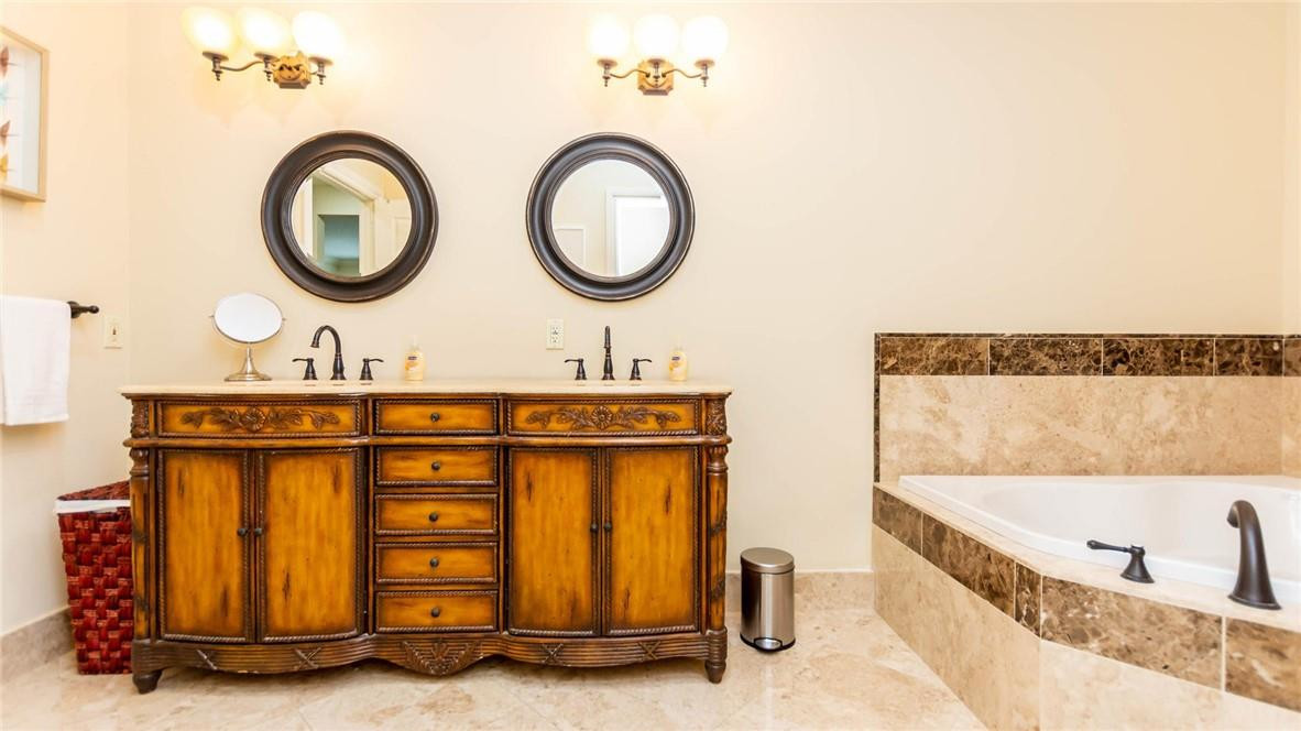 227 Garden Ct