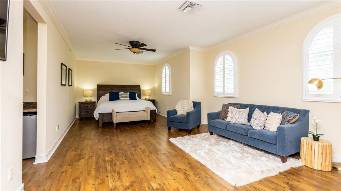 227 Garden Ct
