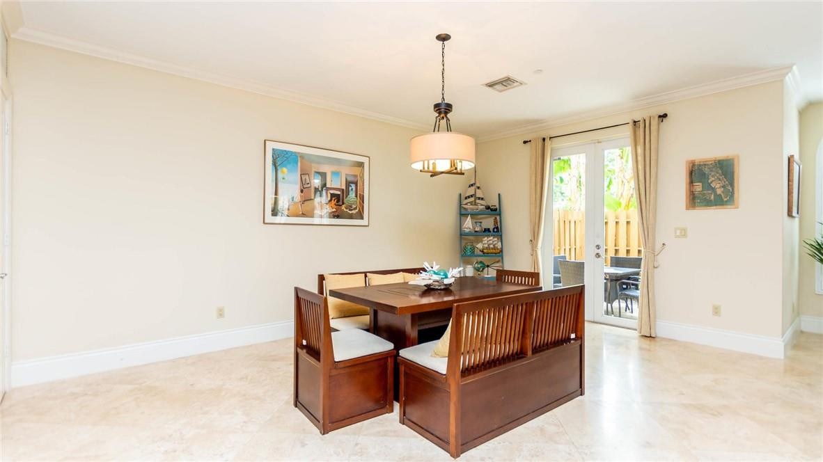 227 Garden Ct